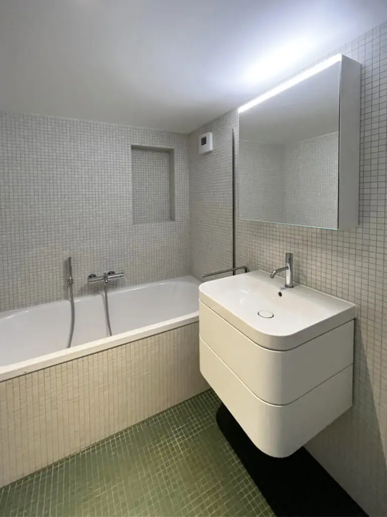 Image gallery image